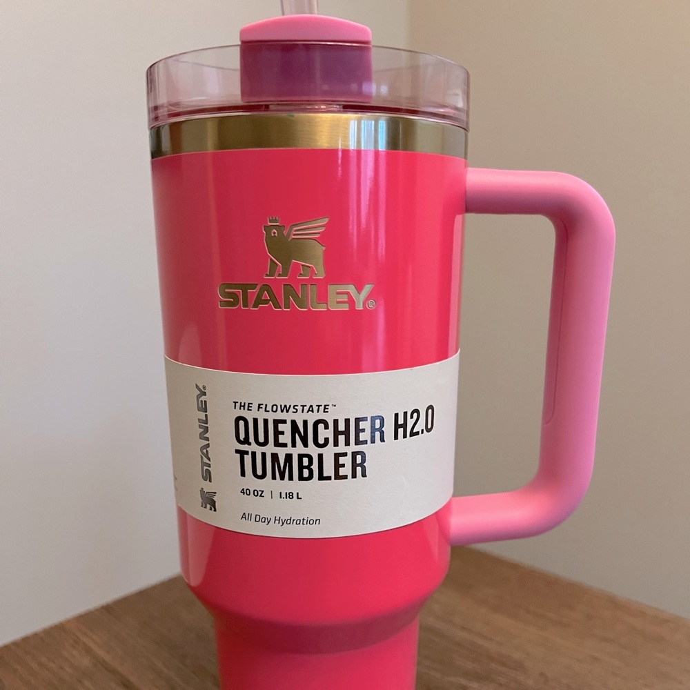 Stanley Limited Edition Pink Parade 40oz Quencher - Black Friday Release